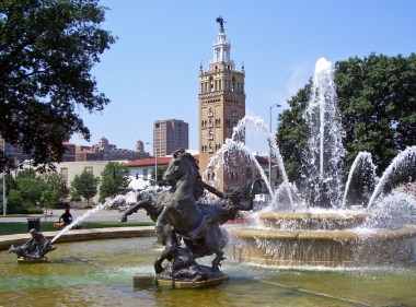JC_Nichols_Fountain_by_Henri-Léon_Gréber_Kansas_City